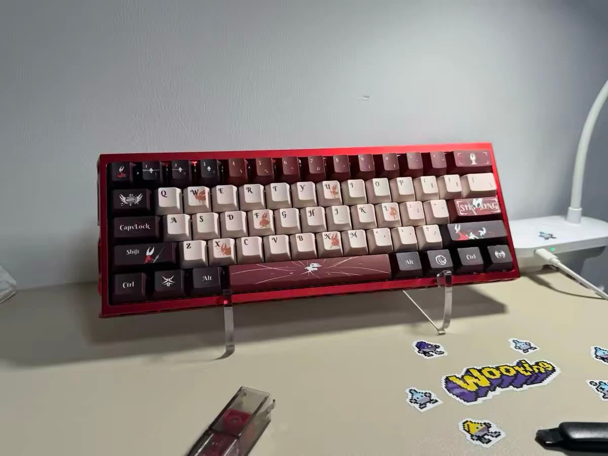 Customer photo review of Hollow Knight Silksong Keycaps