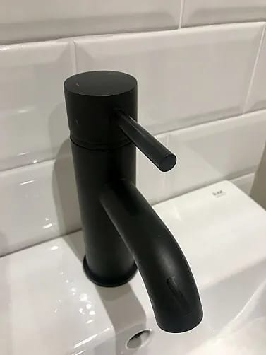 Customer photo review of Motala - Single-Hole Single-Handle Bathroom Basin Faucet