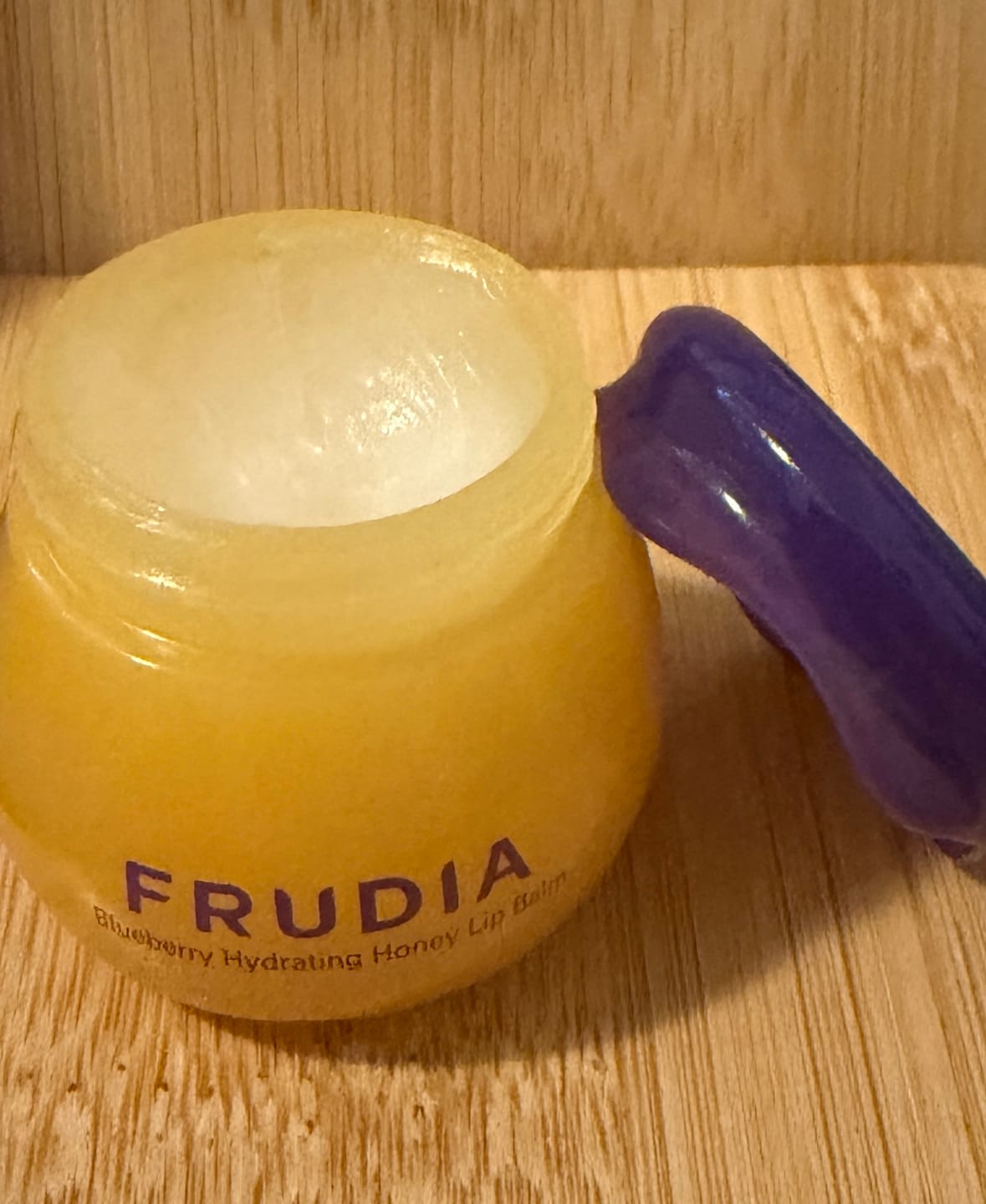Customer photo review of Frudia - Baume à lèvres hydratant au miel et à la myrtille