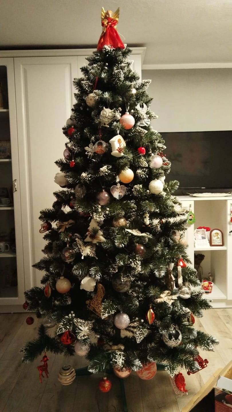 Customer photo review of Brad artificial de Crăciun Bucegi, verde clasic, 180 cm, cu suport