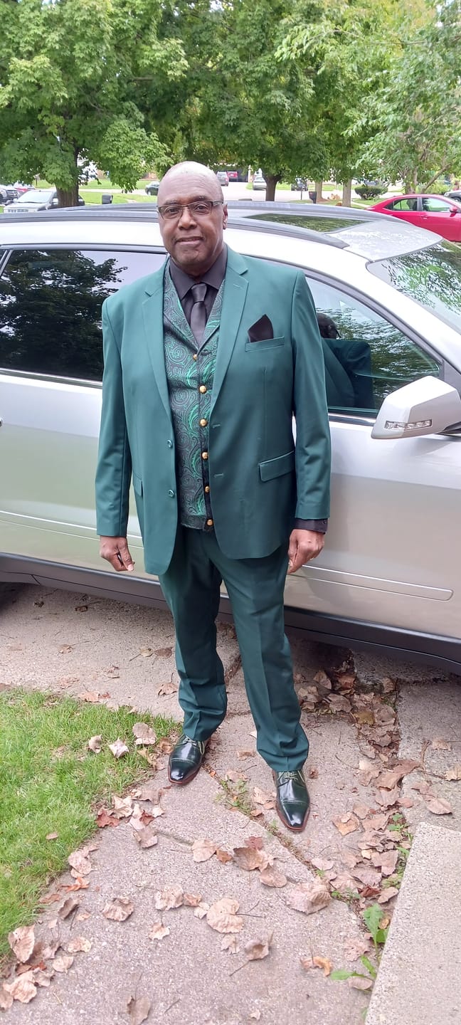 Customer photo review of Barry. Wang Mens Hunter Green Victorian Vest Paisley Tailored Collar Waistcoat