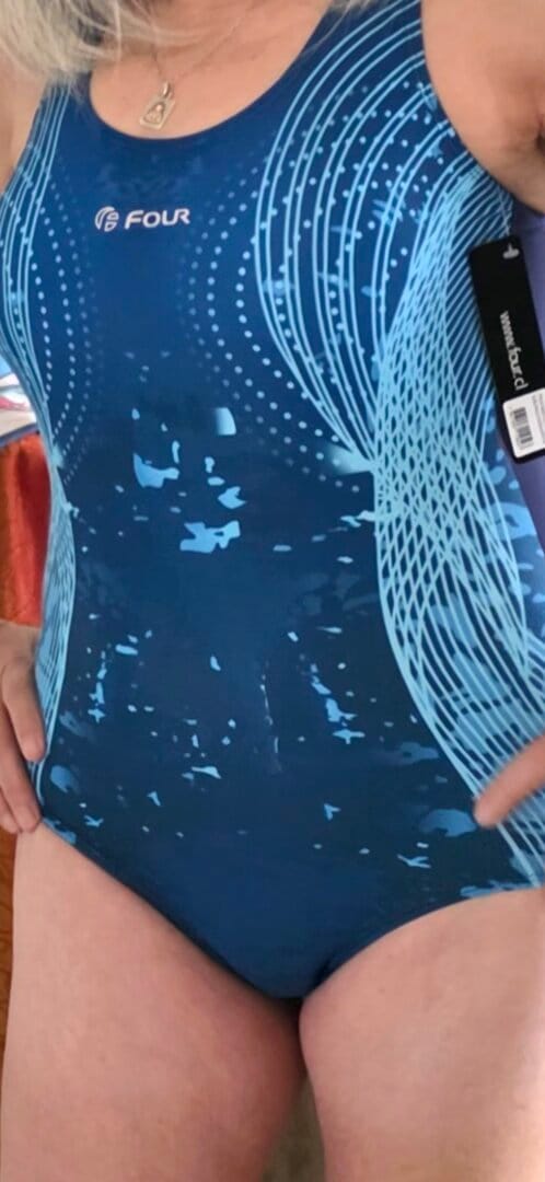 Customer photo review of Traje de Baño Natación Mujer Four Wave Azul