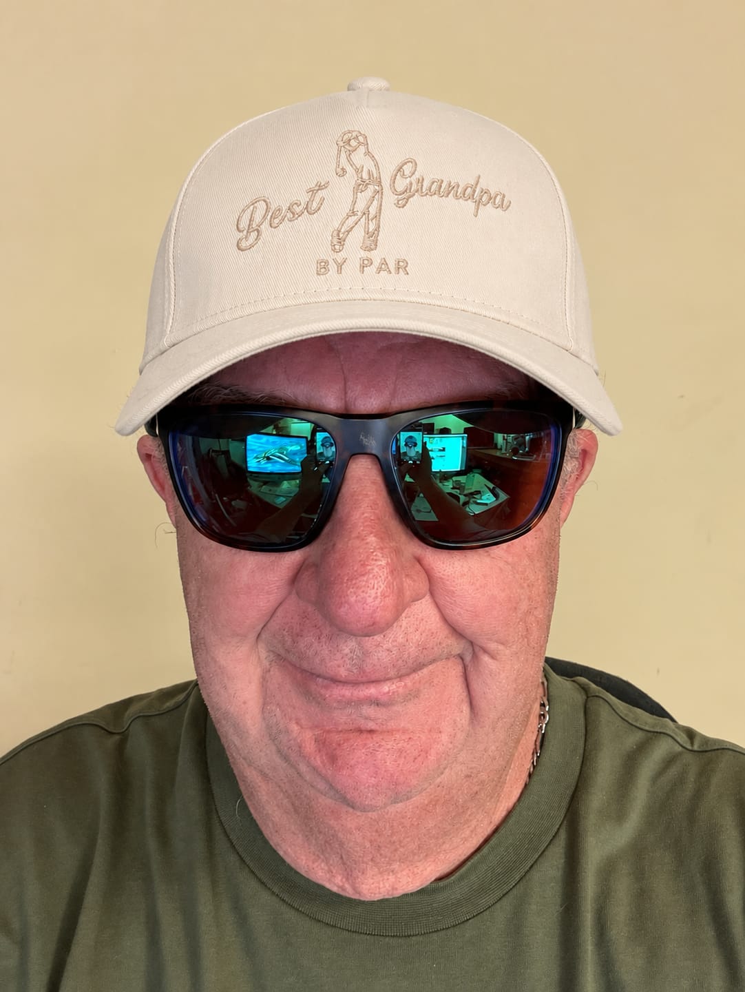 Customer photo review of Best Grandpa By Par Embroidered Snapback Hat – Funny Golf Gift for Grandpa