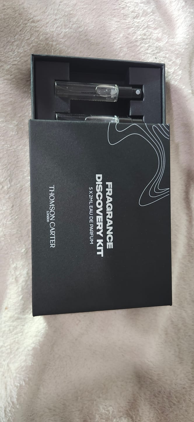 Customer photo review of Fragrance Discovery Kit | 5x 2ml | Eau de Parfum