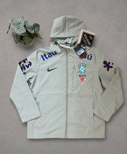 Customer photo review of Veste Coupe-Vent Bresil Sanziro
