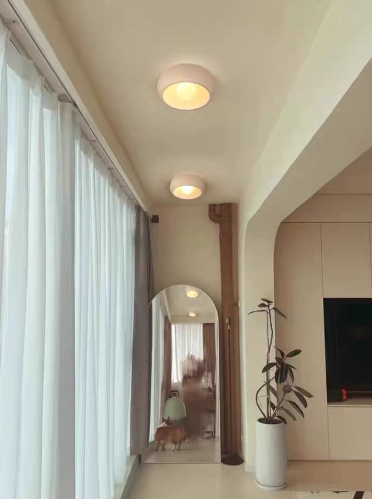Customer photo review of White Glass Flush Mount Ceiling Light, 30 cm, Integrated LED