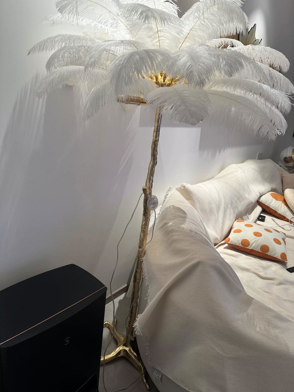 Customer photo review of Brass Floor Lamp, Ostrich Feather Palm Fronds, 6 Lights, 160 cm