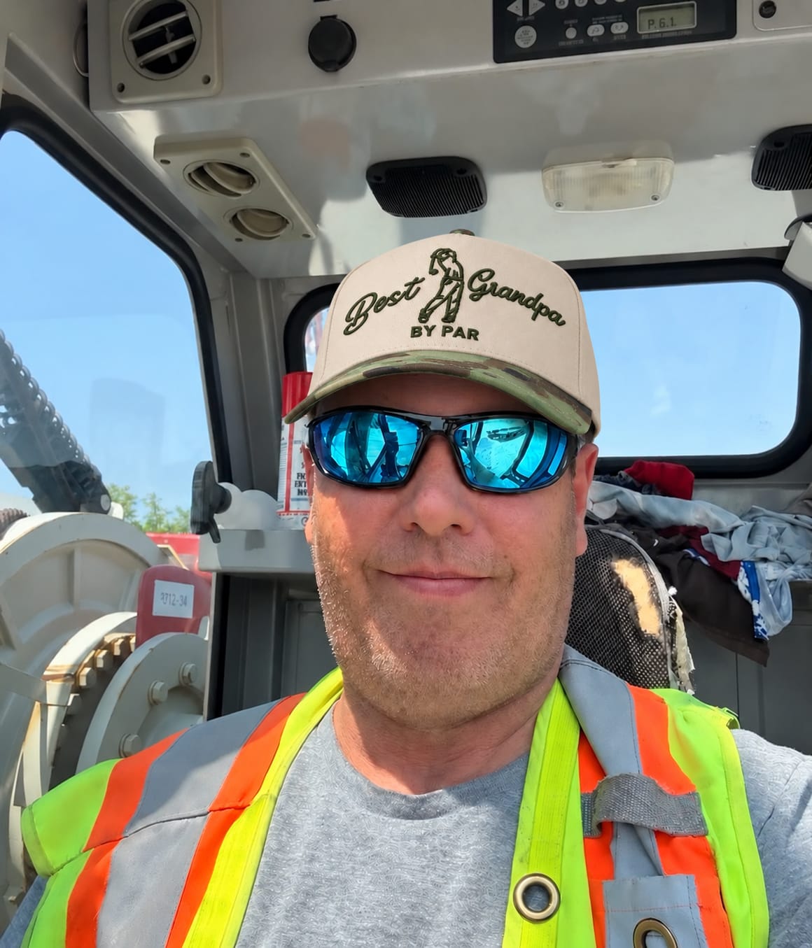 Customer photo review of Best Grandpa By Par Embroidered Snapback Hat – Funny Golf Gift for Grandpa