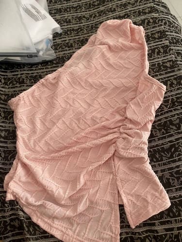 Customer photo review of Ninonine "Aria" | Textured One-Shoulder Asymmetrical Tank