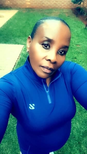 Customer photo review of Women's Half Zip Long Sleeve Gym Top & High Waist Leggings Workout Set