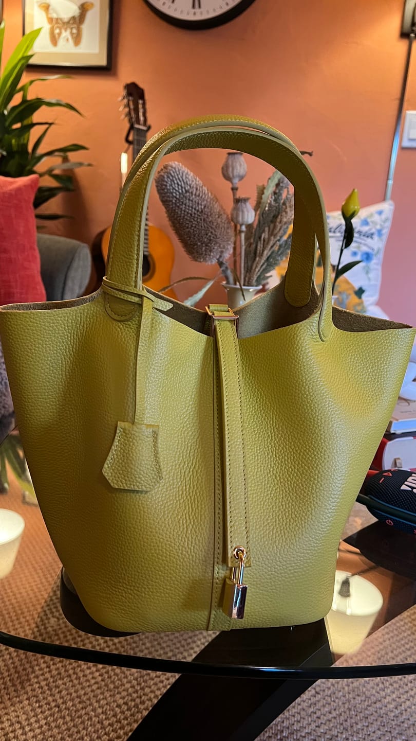 Customer photo review of Averly