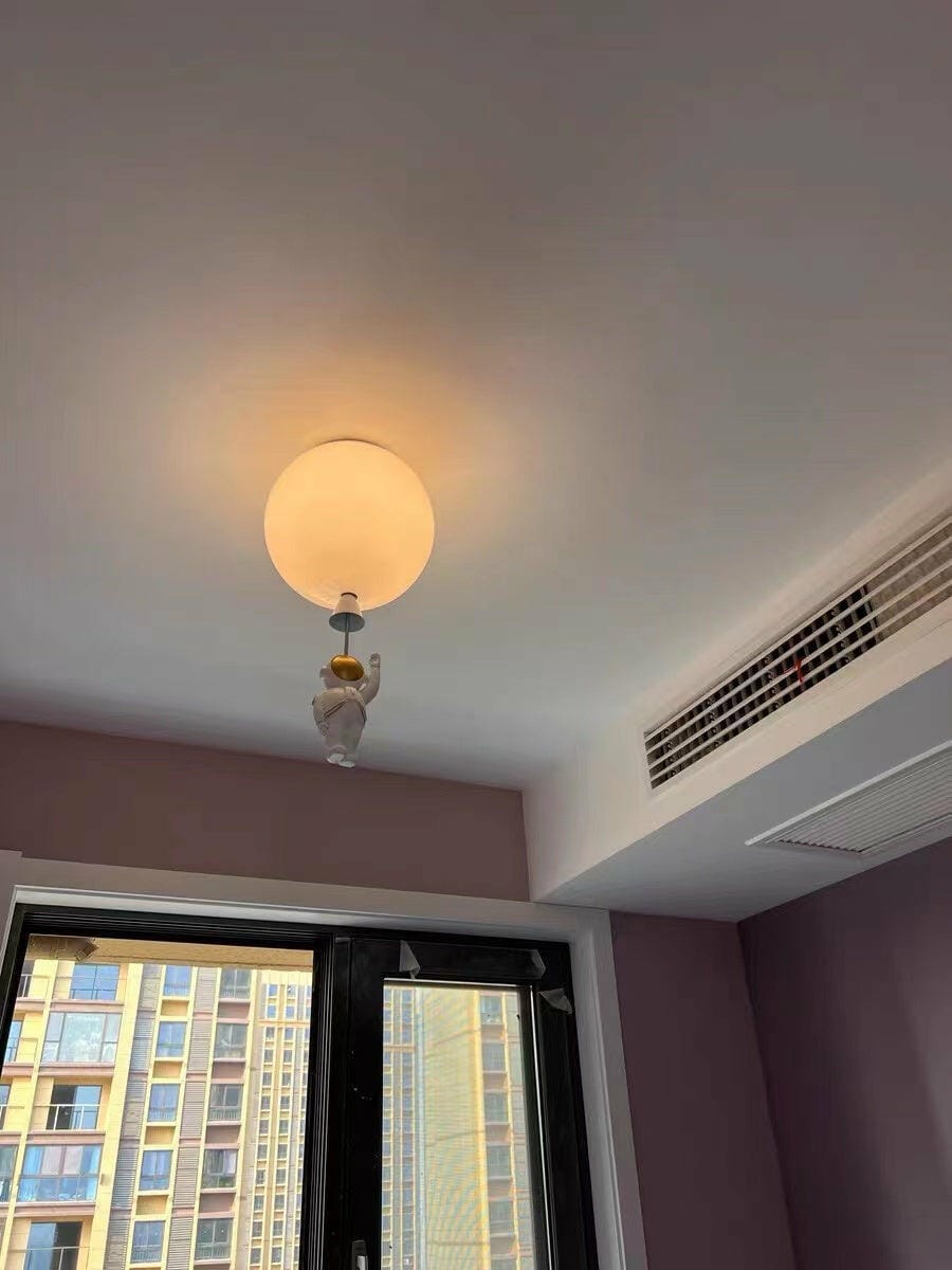 Customer photo review of Balloon Ceiling Light With Astronaut, Flush Mount, 25 to 35 cm