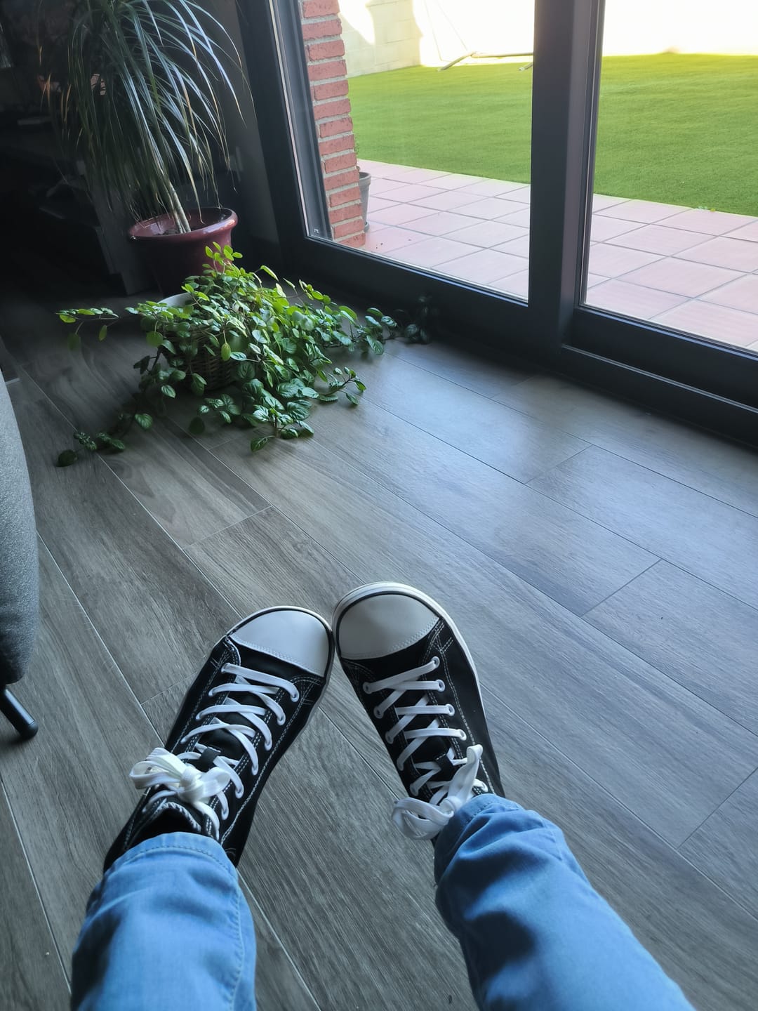 Customer photo review of Roam I - Zapatos Barefoot