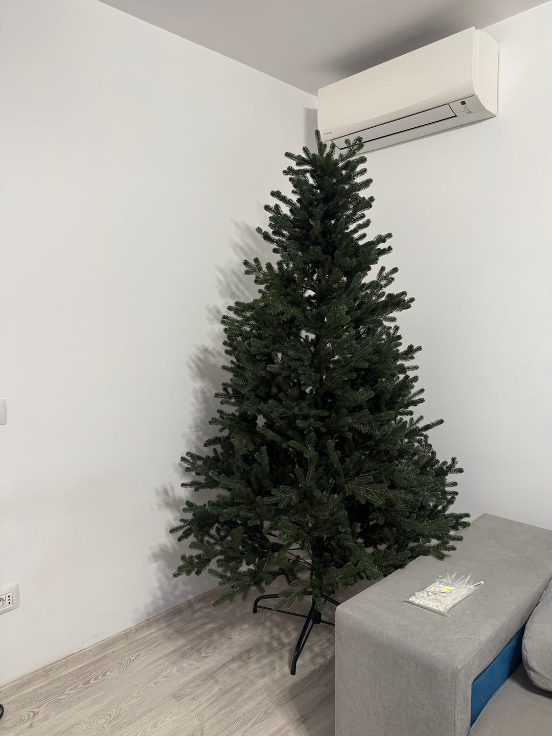 Customer photo review of Brad artificial de Crăciun Alpin, verde, 3D, 210 cm