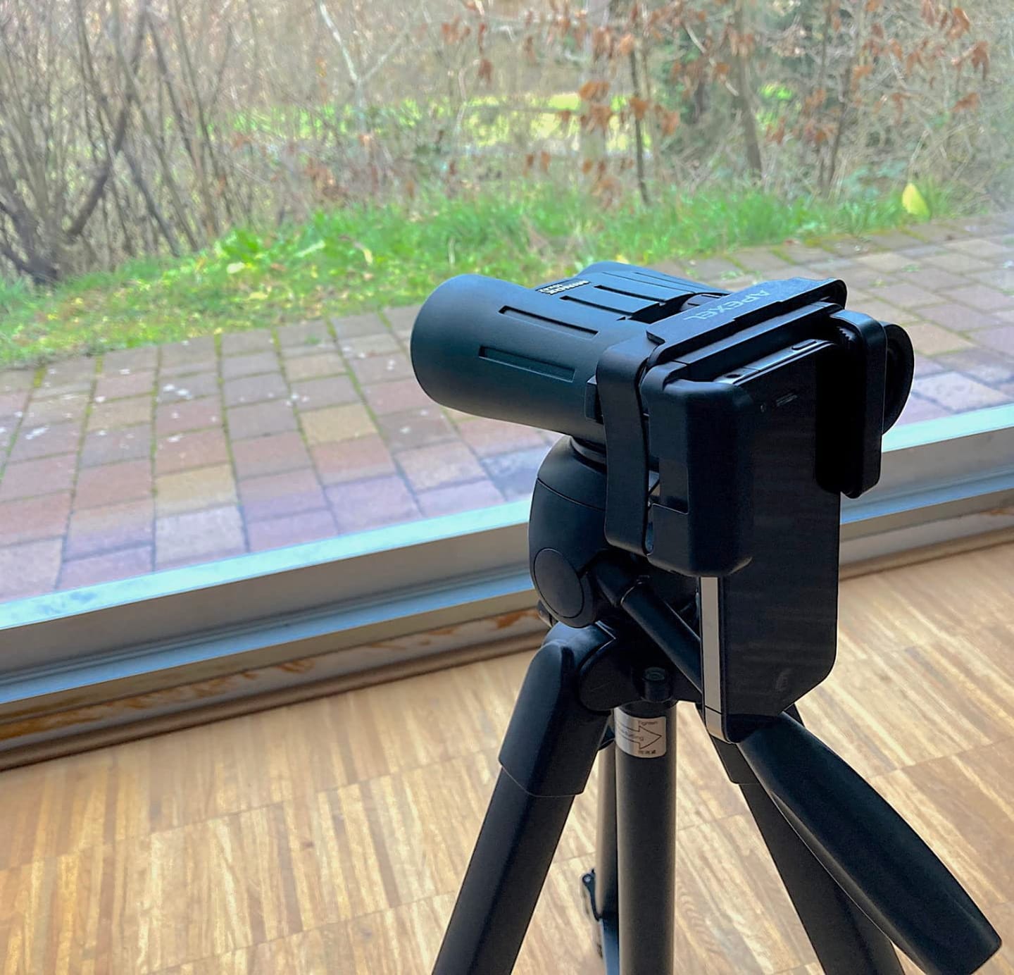 Customer photo review of Universal Optical Smartphone Adapter