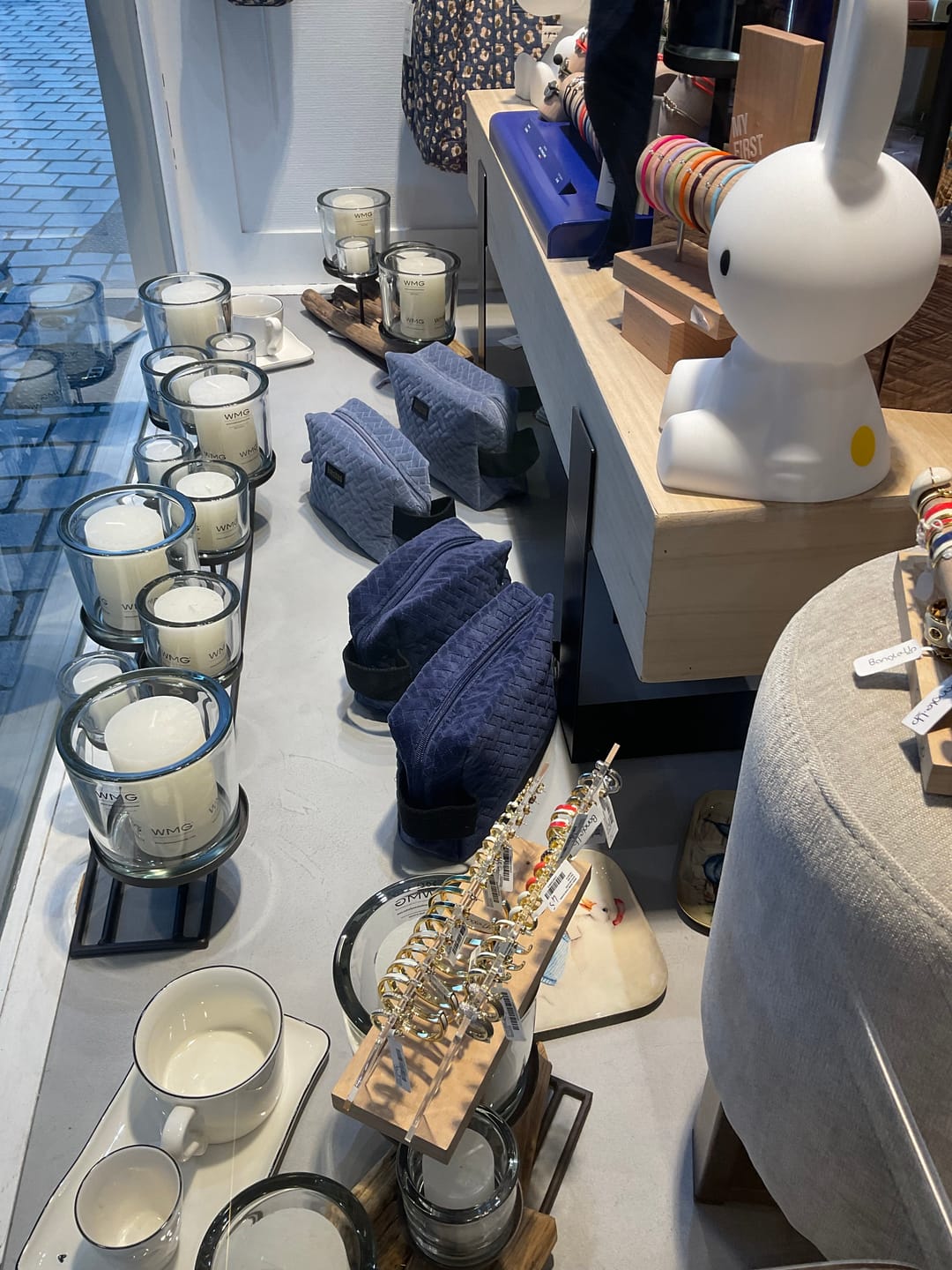 Customer photo review of La trousse de toilette velours bleu marine