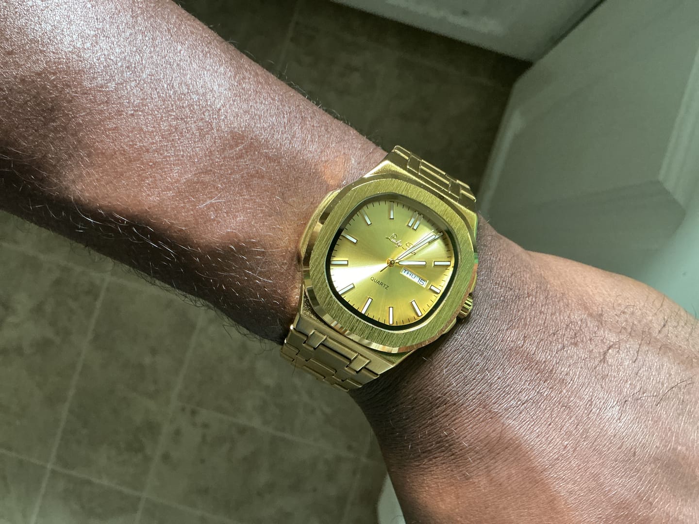 Customer photo review of Lucky Fours® Brone