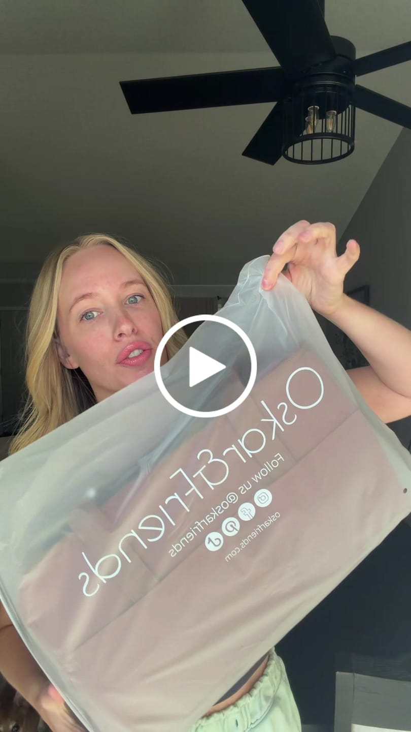 Customer video review of Chocolate Brown Pet Tote Bag