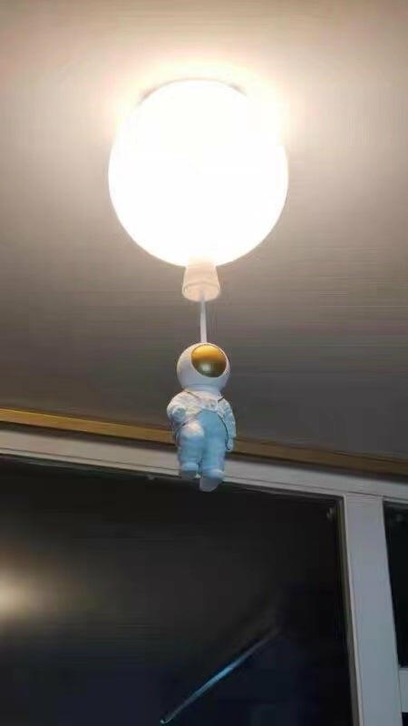Customer photo review of Balloon Ceiling Light With Astronaut, Flush Mount, 25 to 35 cm