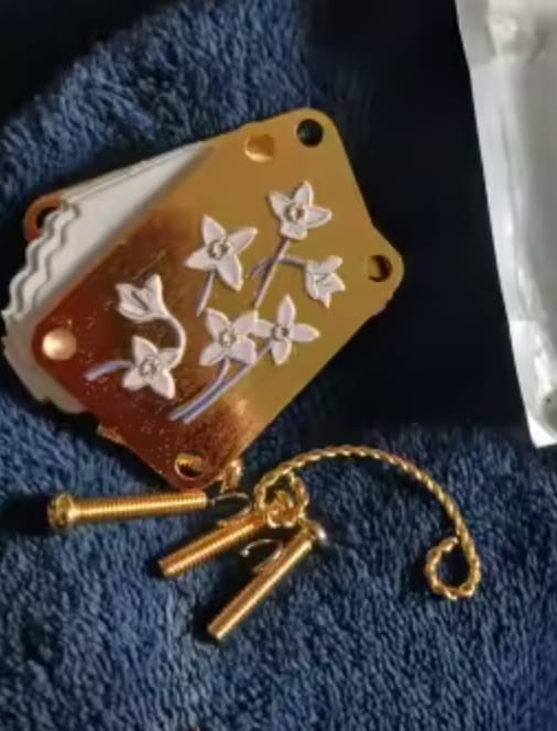Customer photo review of Bloomkept™ Mini Flower Press