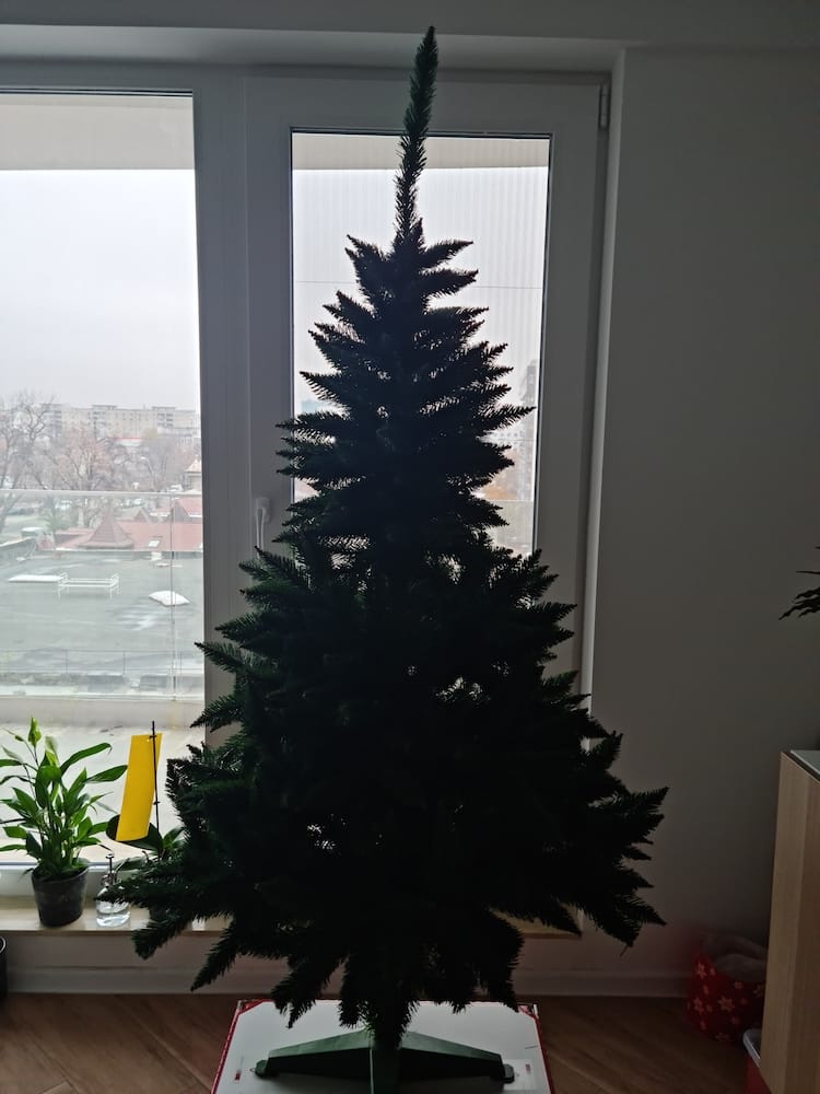 Customer photo review of Brad artificial de Crăciun Retezat, verde, 180 cm, cu suport