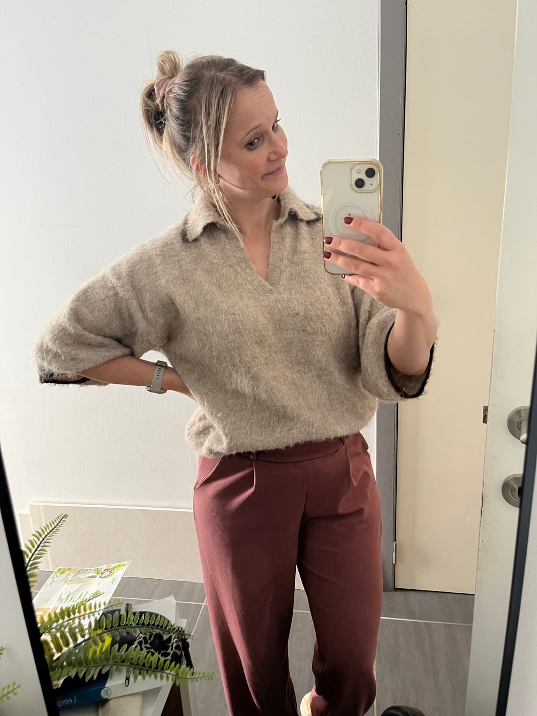 Customer photo review of Soft V-Neck Knit / Beige
