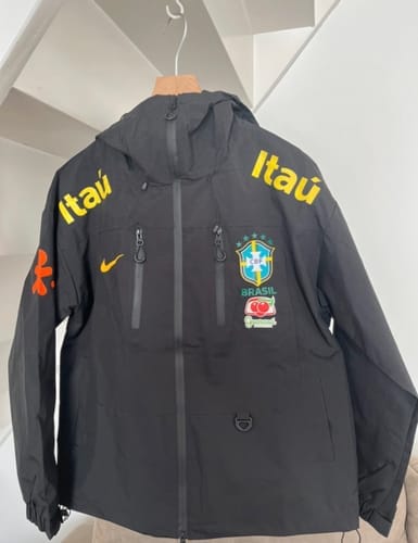 Customer photo review of Veste Coupe-Vent Bresil Sanziro