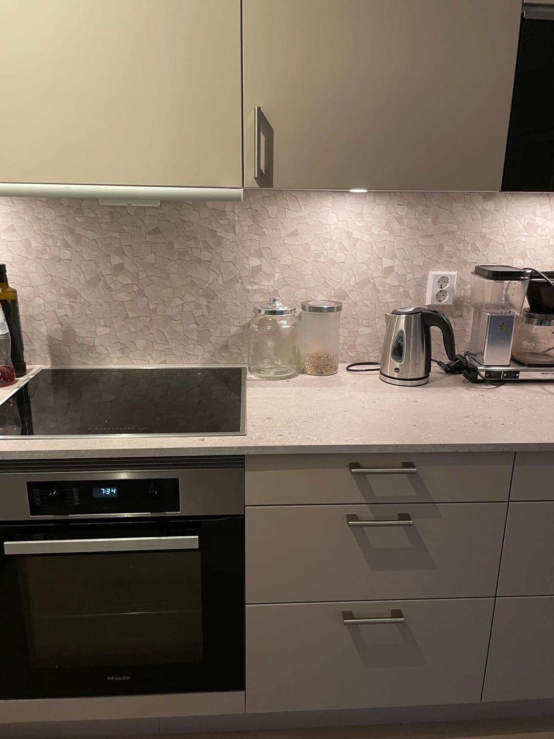 Customer photo review of 8-pk Tuscany Stone selvklebende fliser
