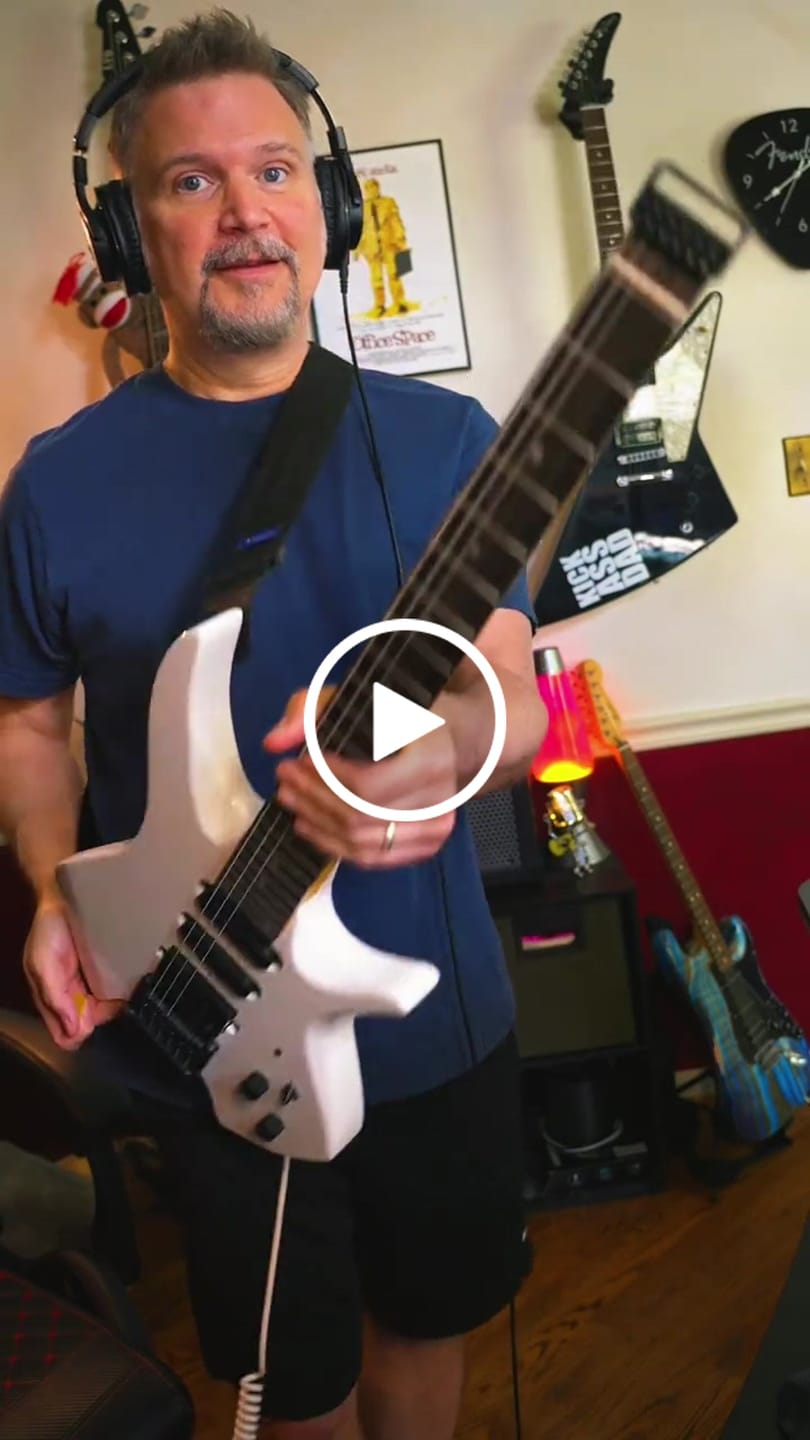 Customer video review of Donner HLX-500 Headless Electric Guitar (NHL-500)