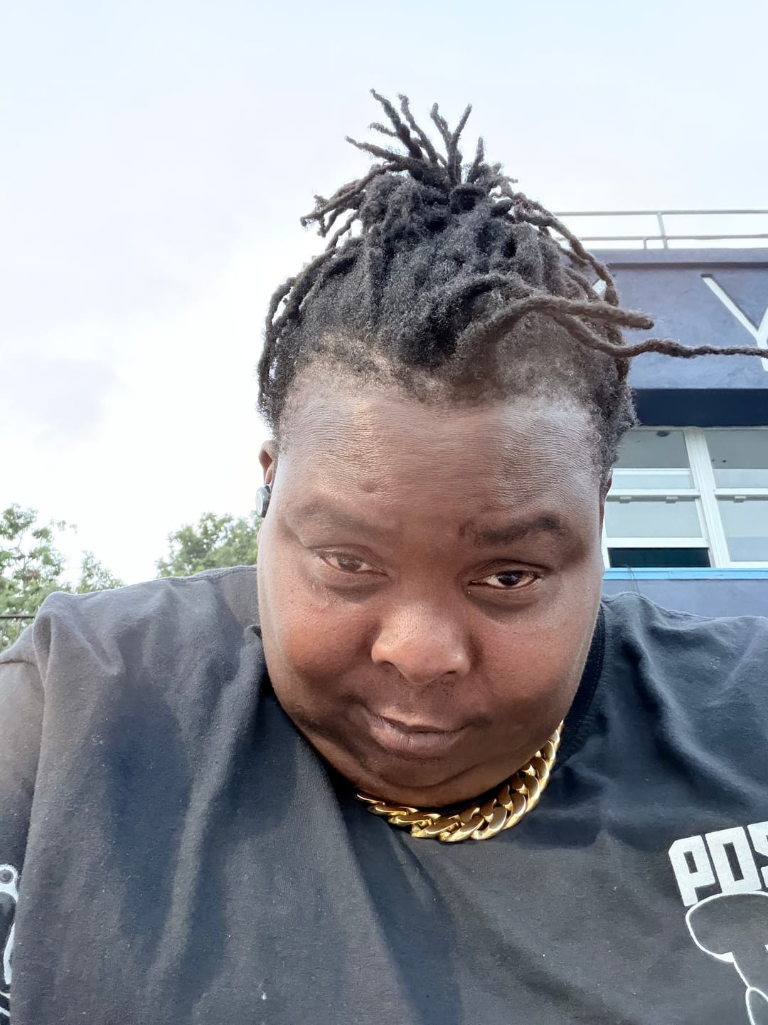 Customer photo review of 8-22mm 18k Gold Miami Cuban Link Chain w/Iced Clasp