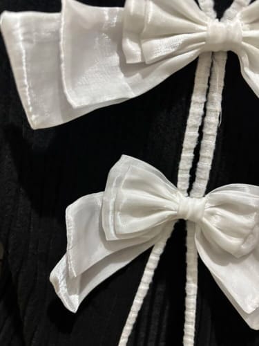 Customer photo review of Ninonine "Amélie" | Contrast Trim Ribbed Back-Bow Vest