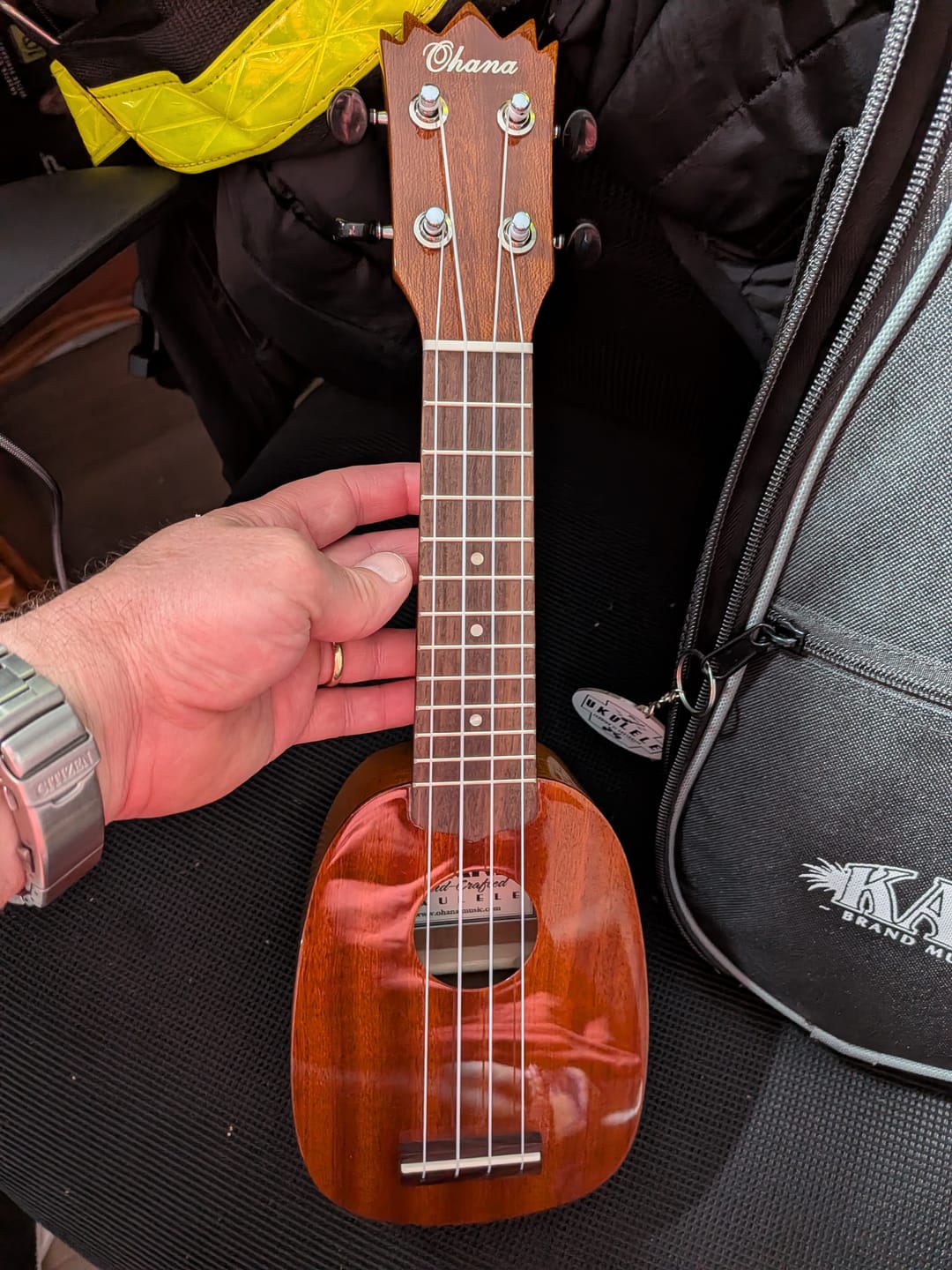 Customer photo review of Ohana Sopranissimo Pineapple TTPK-25G – Solid Mahogany Teenie Tiny Ukulele