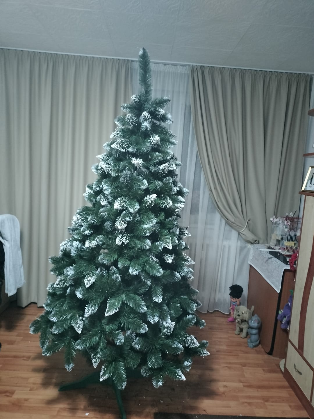 Customer photo review of Brad artificial de Crăciun Polar, nins cu merișoare, 2D+3D, 180 cm