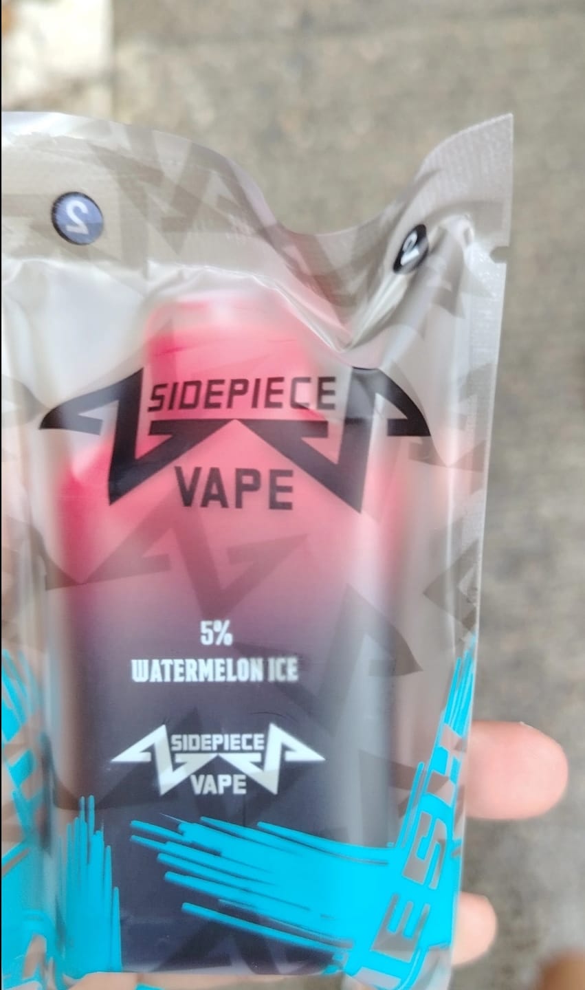 Customer photo review of Sidepiece Mesh 8000 Puffs
