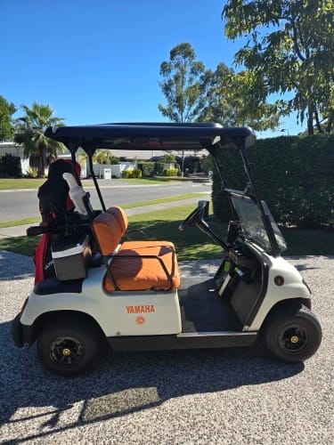 Customer photo review of Golf Cart Sand Bottle with Rattle-Proof Holder, Divot Filler