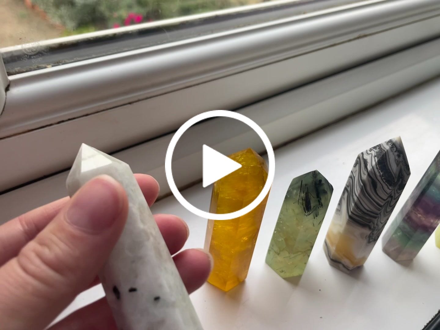 Customer video review of 5Pcs Mixed Natural Crystal Tower Point Set