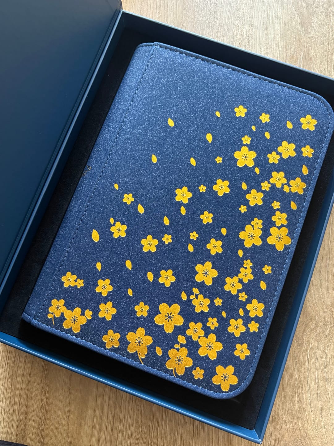 Customer photo review of Night Blossom - 4-Pocket Trading Card Binder