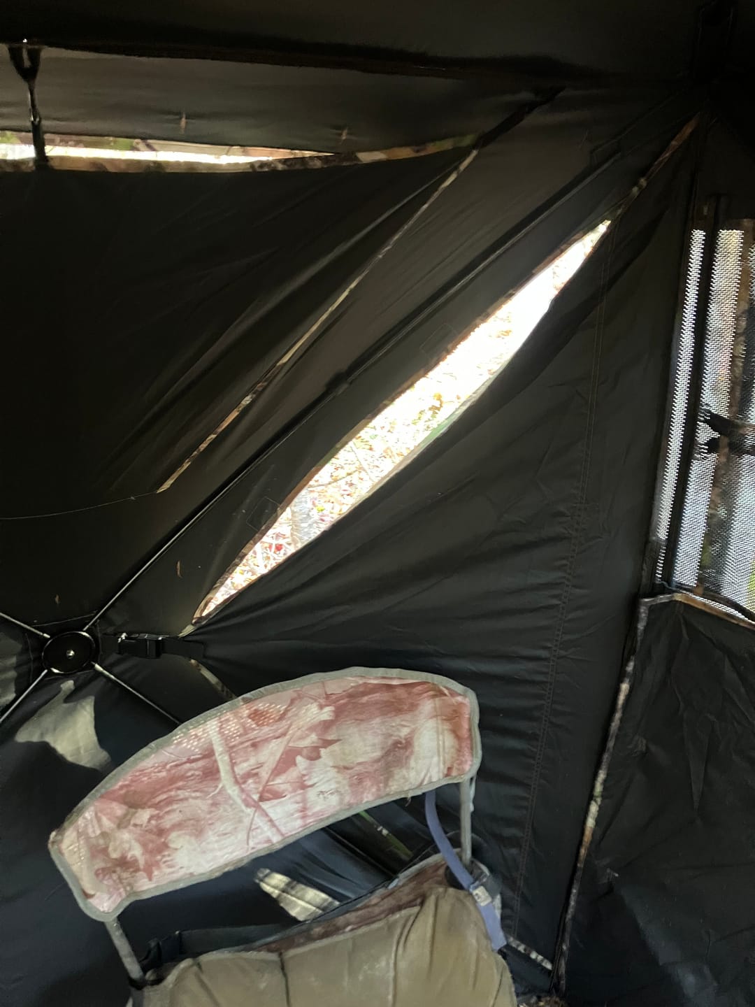 Customer photo review of FLASH SALE VisST See-Through Pop-Up Ground Blinds with Silent Magnetic Door