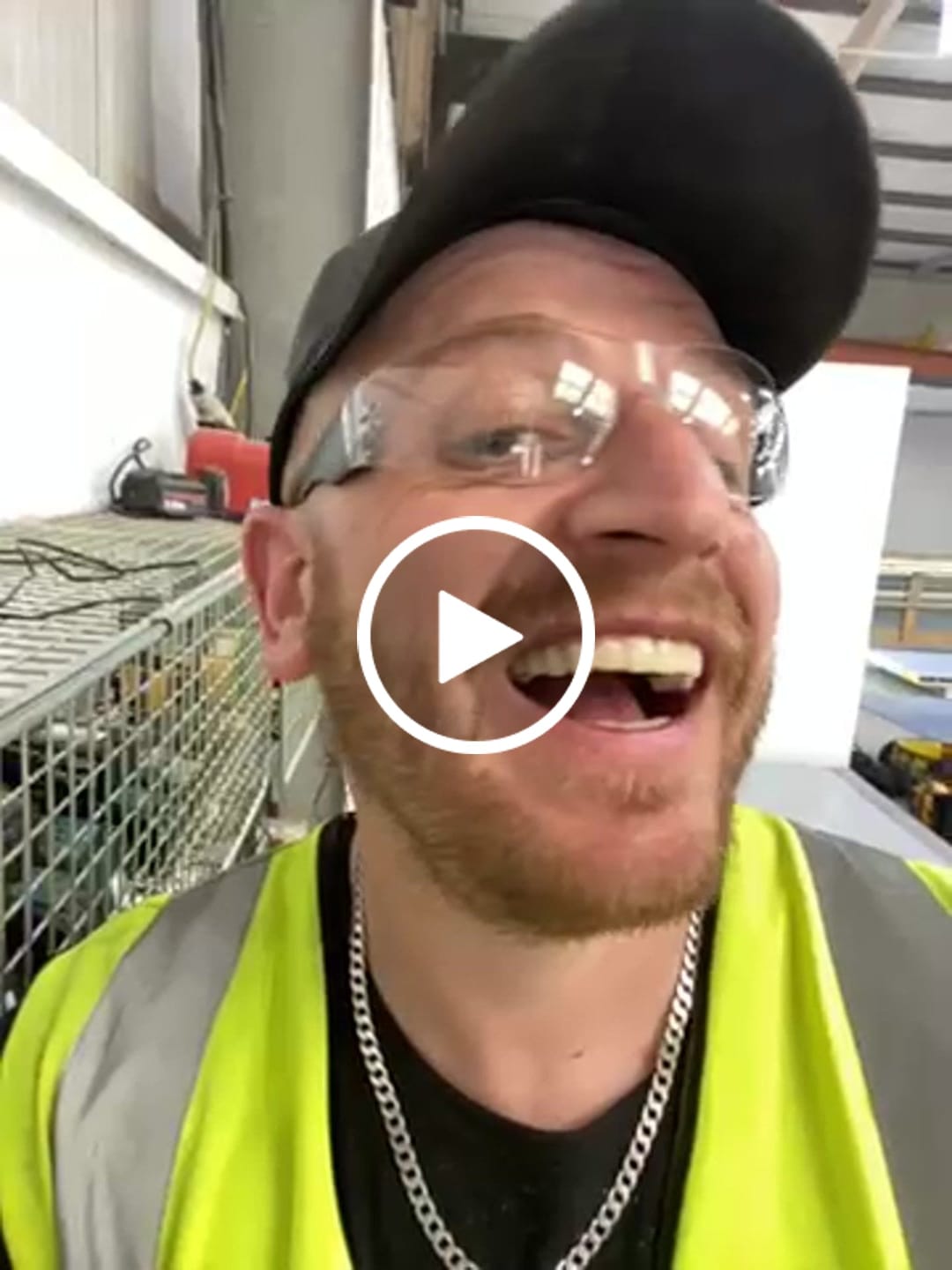 Customer video review of Click-in Veneers 4.0