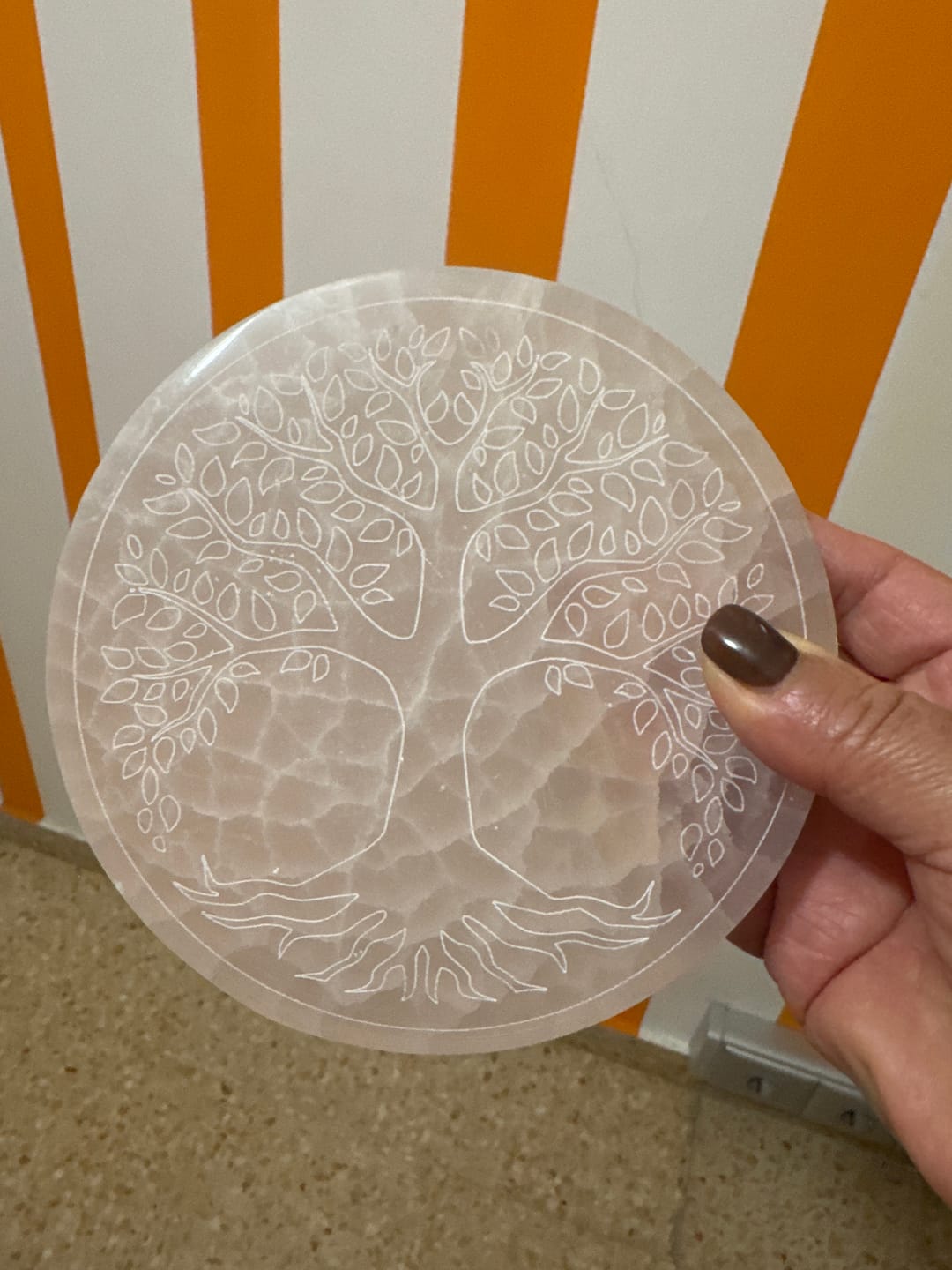 Customer photo review of Placa de Selenita con Árbol de la Vida || Limpieza de Minerales