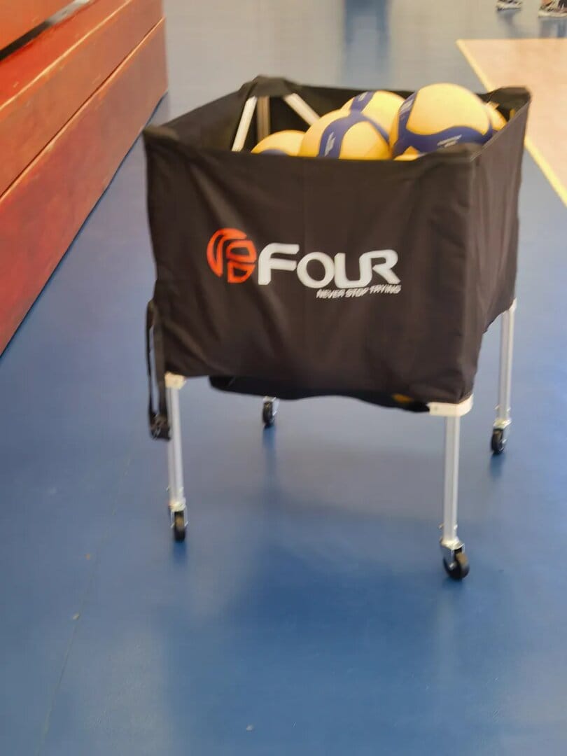 Customer photo review of Carro Porta Balones Plegable con Ruedas hasta 25 Balones Four