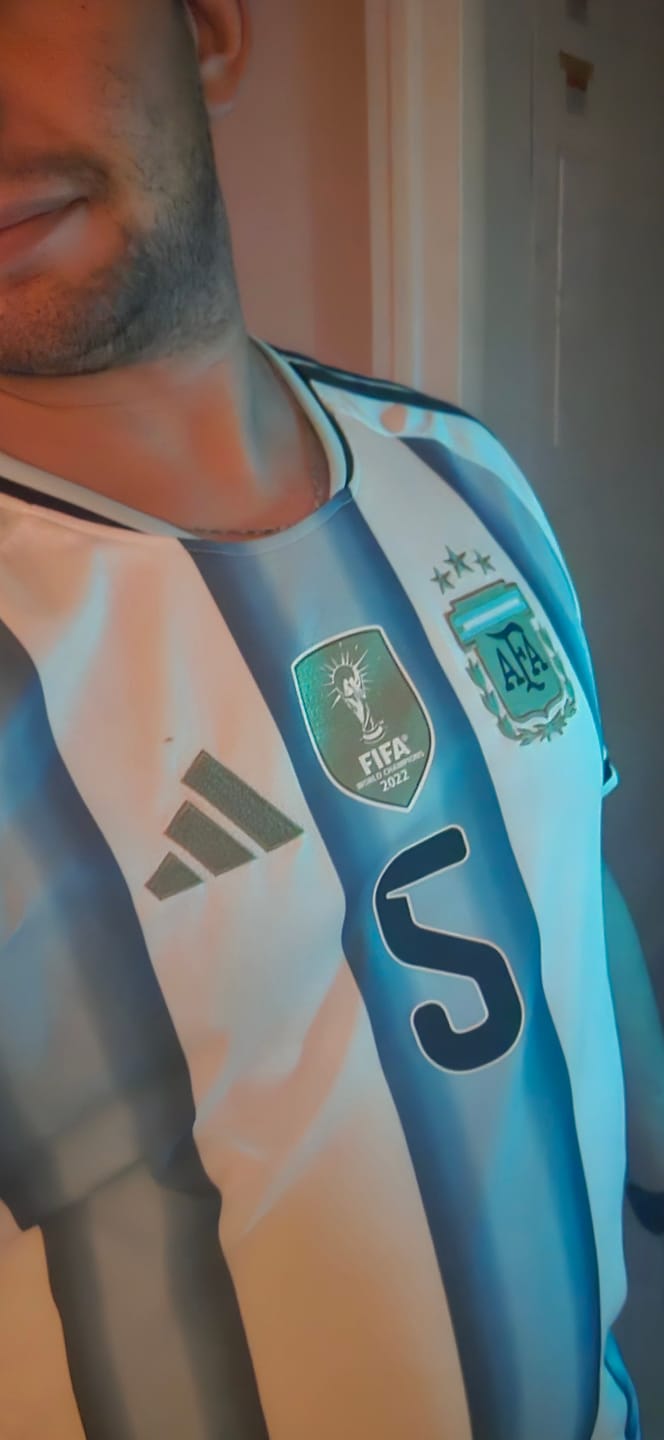 Customer photo review of Leandro Paredes Argentina 2026 World Cup Football Jersey Kit