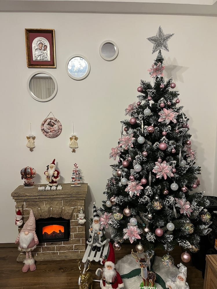 Customer photo review of Brad artificial de Crăciun Fulg de Nea, nins cu merișoare albe, 2D, 180 cm