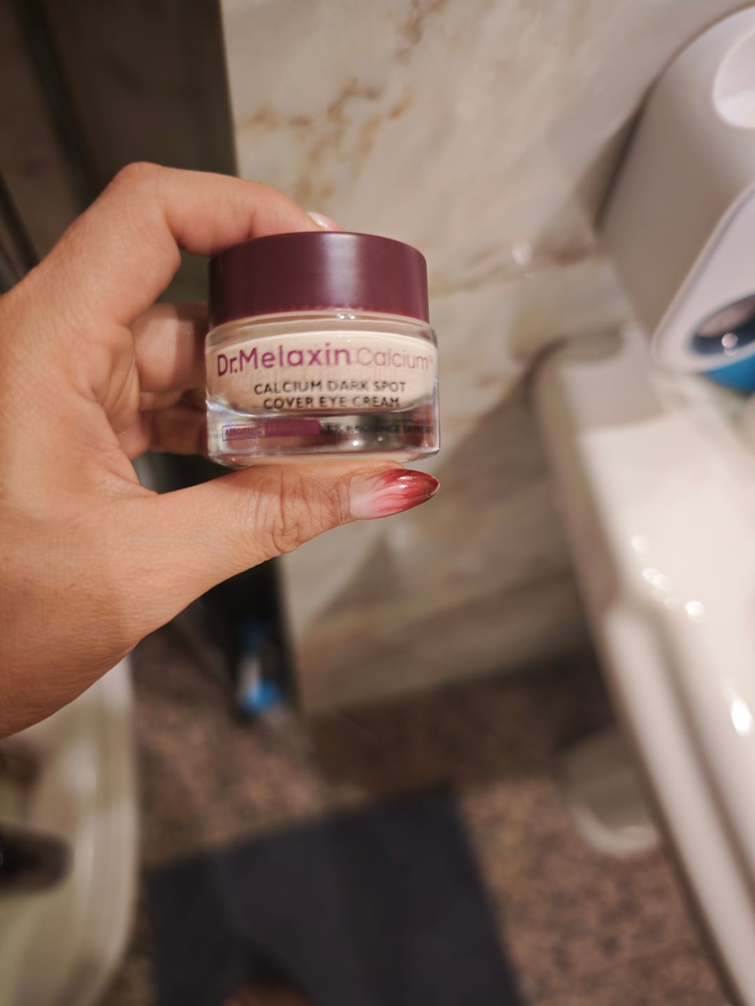 Customer photo review of Ecleria Calcium Eye Cream
