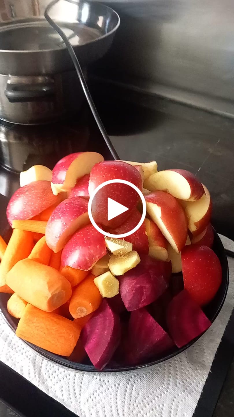 Customer video review of f1900 Whole Fruit Juicer