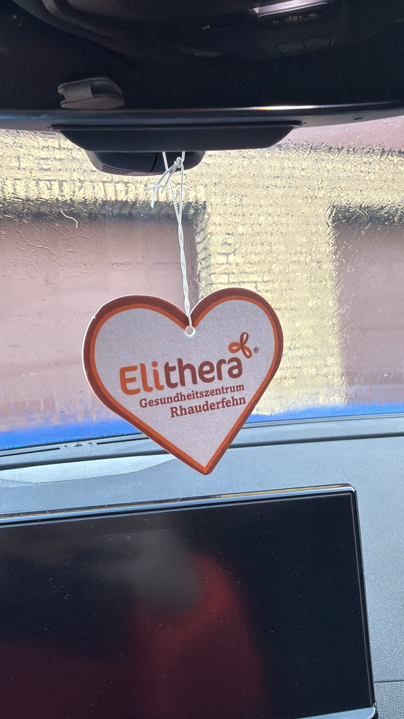 Customer photo review of Duftbäume mit deinem Logo