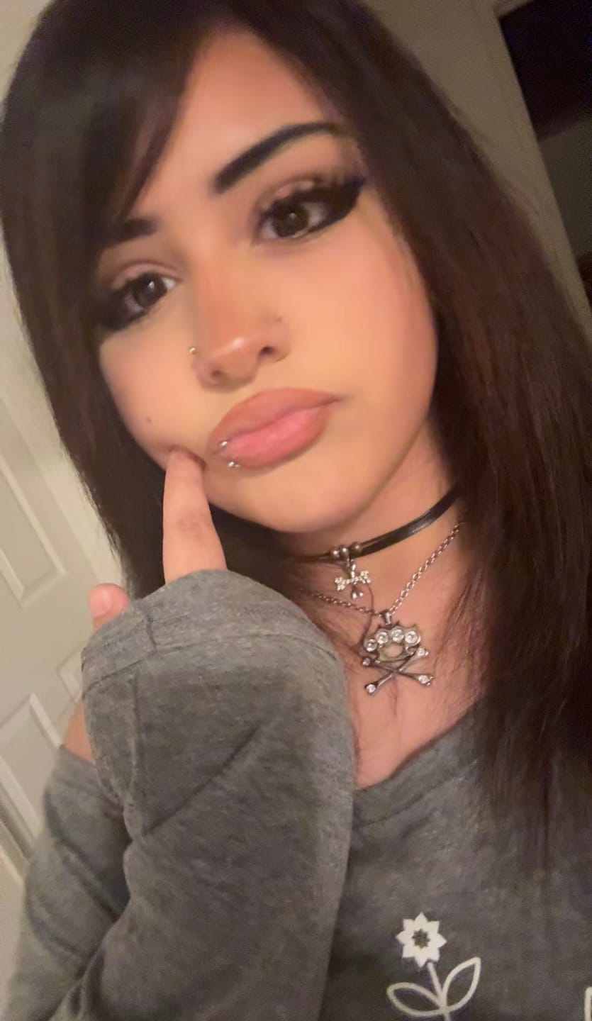 Customer photo review of Bling Knux Necklace