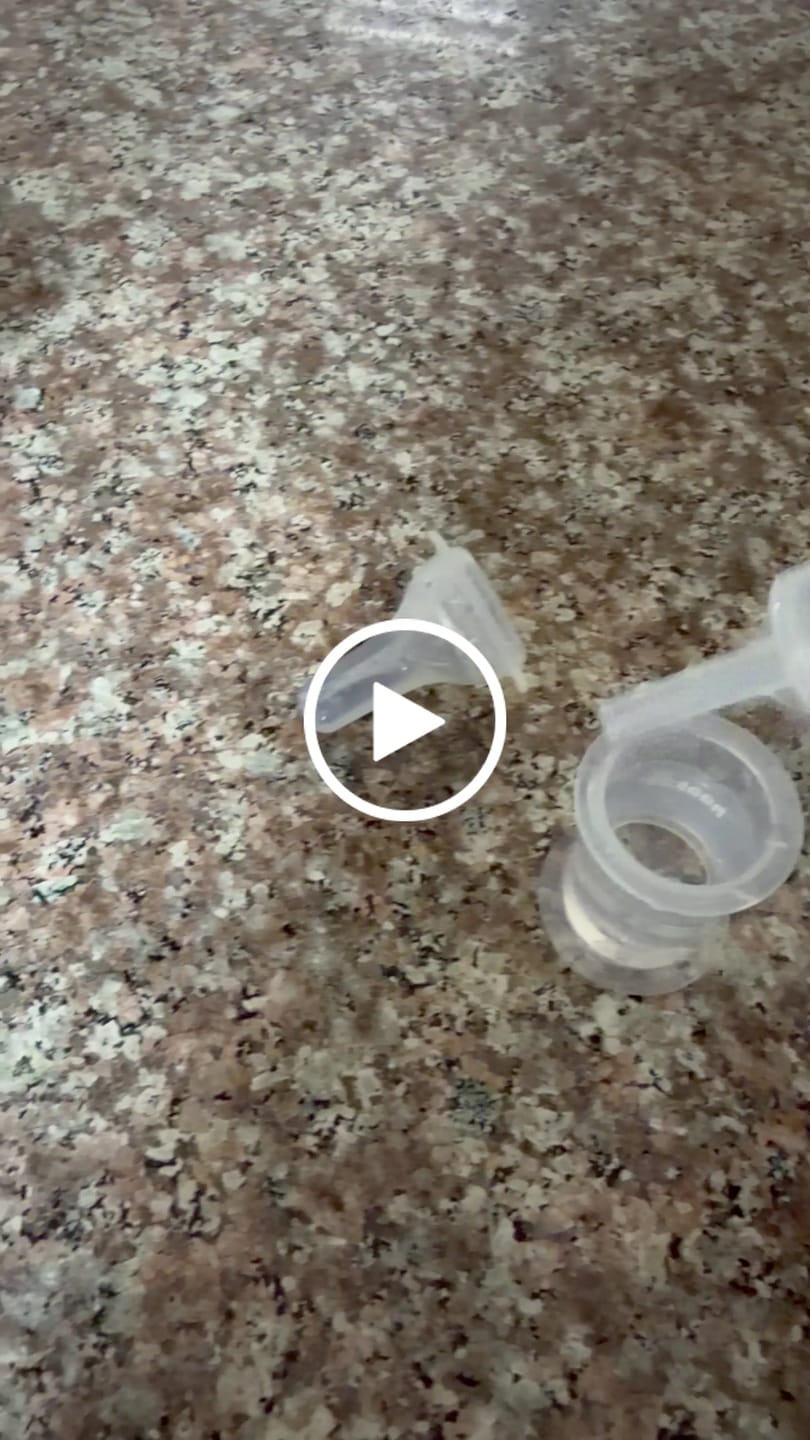 Customer video review of Haakaa Baby Feeding Syringe with Pacifier Suitable for Infants Newborns