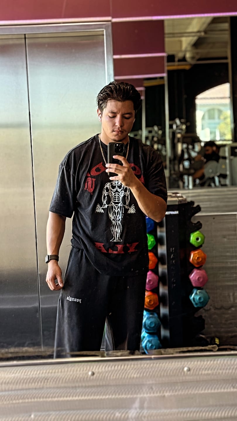 Customer photo review of 4213 - Gold's Iron Legacy Icon Tees