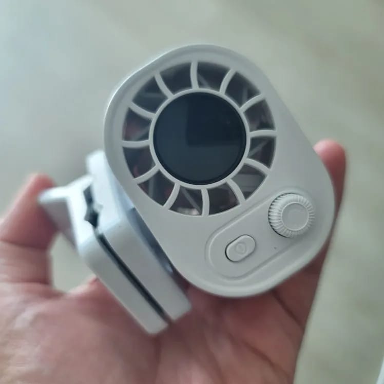 Customer photo review of Clip-On Golf Cart Fan, Rechargeable Mini Fan with 100 Speeds
